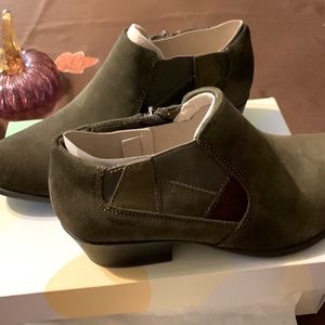Earth Origins women’s Booties